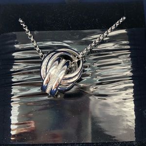Swarovski silver necklace !